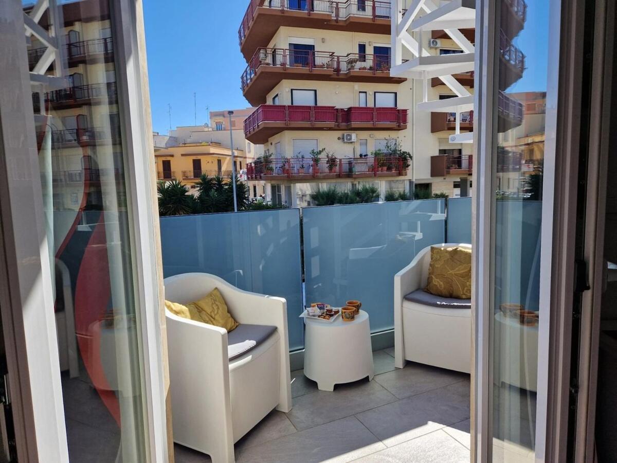 Appartamento Domus Divina & Domus Elegans Fronte Mare Monopoli Esterno foto